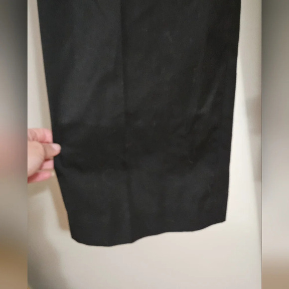 BCBGENERATION High Rise Straight Leg black trousers. Size 6 - Picture 4 of 7